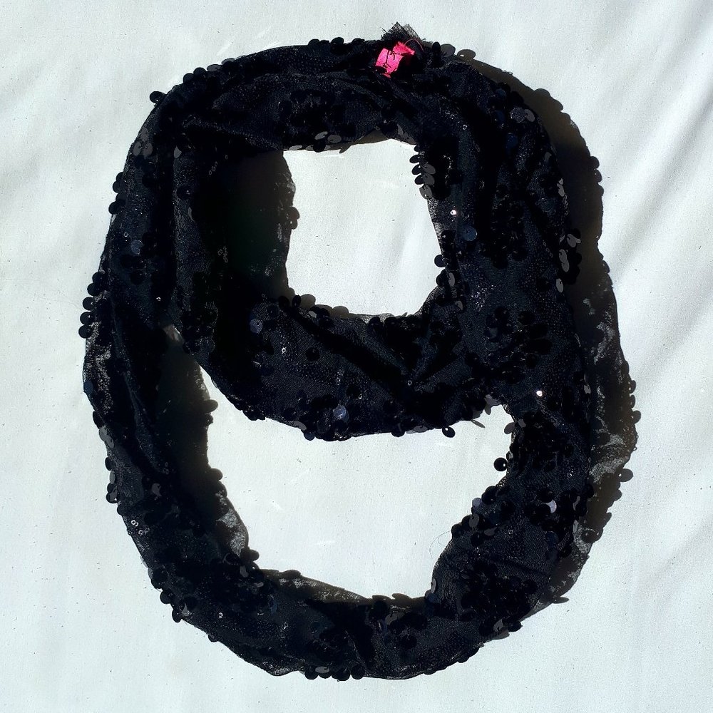Snood, loop scarf - Picture 2 of 4